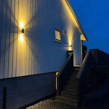 Downtown - Adventure In Lofoten - Free Parking - Airport 5 Min